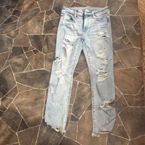American Eagle Distressed Stretchy Jean